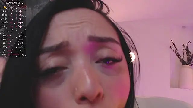 ViolettaHotLatin  online show from December 15, 2025, 12:44 pm