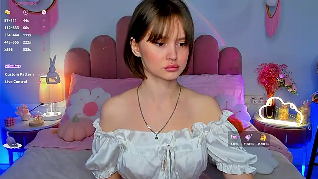 Snapshot of MaryLew chatting on October 12, 2025, 5:31 am MaryLew online show from October 12, 2025, 5:31 am