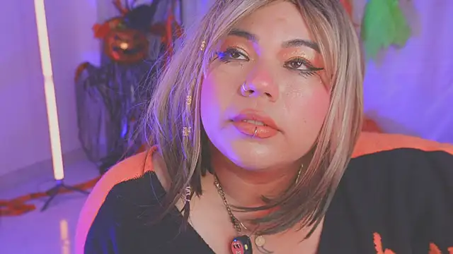 Samanta cutee online show from October 13, 2025, 11:01 am