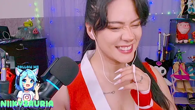  niiky online show from February 4, 2026, 12:00 pm