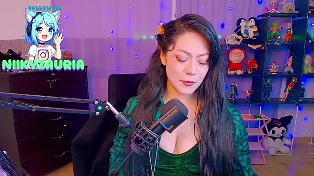 Snapshot of _niiky chatting on December 1, 2025, 4:08 pm niiky online show from December 1, 2025, 4:08 pm