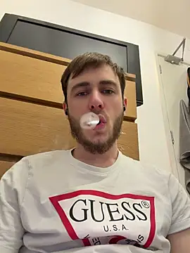 Julian128 online show from April 15, 2026, 7:29 pm