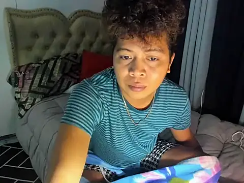 asian sweetboy online show from December 5, 2025, 5:33 pm