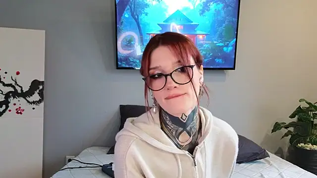 SophieInkk online show from November 8, 2025, 8:07 am