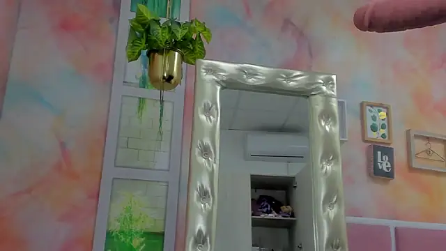 Idiris big online show from March 10, 2025, 1:43 pm