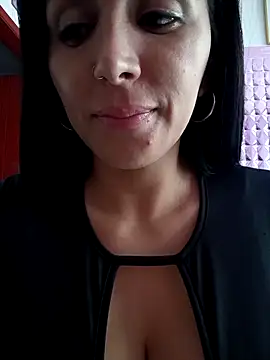 Snapshot of tiffani__love chatting on November 25, 2025, 8:31 pm tiffani love online show from November 25, 2025, 8:31 pm