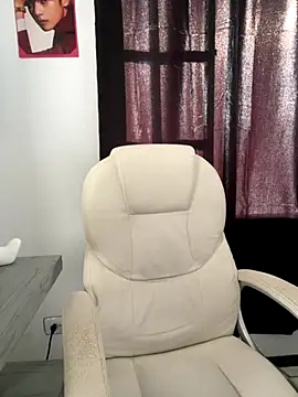 Angel Brown1  online show from September 26, 2025, 12:01 pm