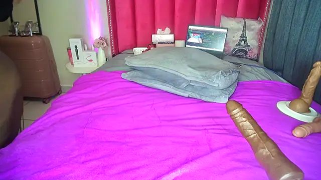 Snapshot of YummyThick_Yanaya chatting on July 7, 2026, 11:41 pm YummyThick Yanaya online show from July 7, 2026, 11:41 pm