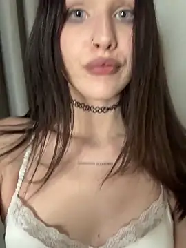 CherryCrystall online show from February 20, 2026, 7:05 pm