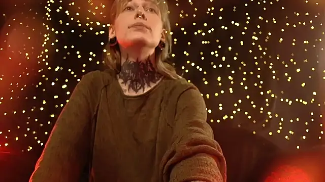 Snapshot of Littlespacemouse chatting on February 16, 2026, 11:53 am Littlespacemouse online show from February 16, 2026, 11:53 am