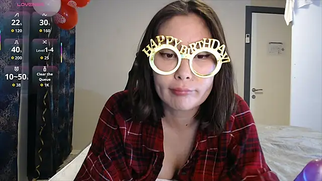 Maya Kumashiro online show from November 30, 2025, 10:21 pm