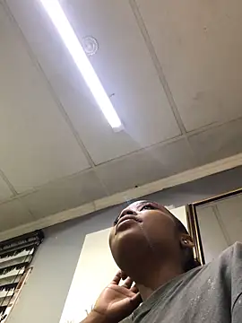 Nicole Liam  online show from December 3, 2025, 12:59 pm