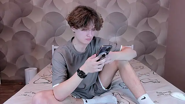 Snapshot of Ian_Flor chatting on March 13, 2026, 3:39 pm Ian Flor online show from March 13, 2026, 3:39 pm