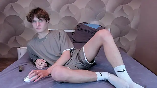 Snapshot of Ian_Flor chatting on February 5, 2026, 3:19 pm Ian Flor online show from February 5, 2026, 3:19 pm