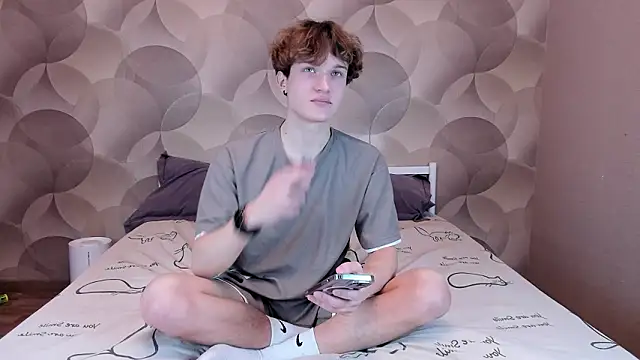 Snapshot of Ian_Flor chatting on February 13, 2026, 3:23 pm Ian Flor online show from February 13, 2026, 3:23 pm