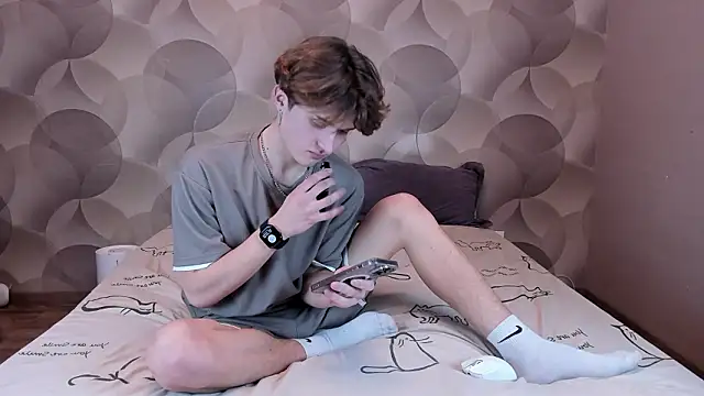 Snapshot of Ian_Flor chatting on February 24, 2026, 3:57 pm Ian Flor online show from February 24, 2026, 3:57 pm