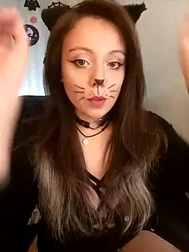 Snapshot of Kimiechanuwu chatting on October 21, 2025, 4:28 pm Kimiechanuwu online show from October 21, 2025, 4:28 pm