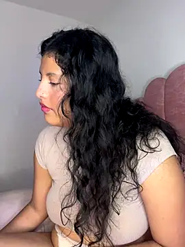 tati  22 online show from November 26, 2025, 4:51 pm