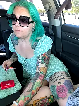 CherryBombBomb online show from October 16, 2025, 6:38 pm