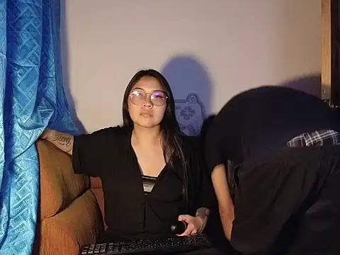 Snapshot of Caroll_Luna chatting on December 3, 2024, 4:31 am Caroll Luna online show from December 3, 2024, 4:31 am