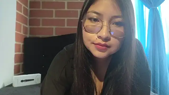 Snapshot of Caroll_Luna chatting on March 22, 2025, 5:41 pm Caroll Luna online show from March 22, 2025, 5:41 pm