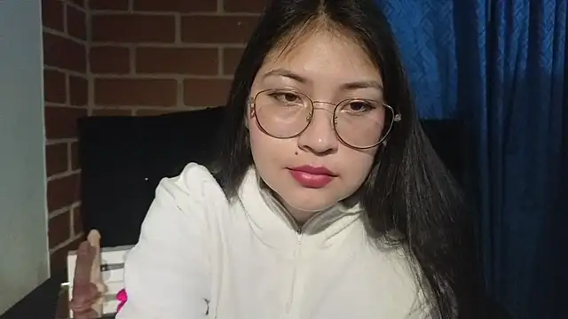 Snapshot of Caroll_Luna chatting on March 22, 2025, 11:53 pm Caroll Luna online show from March 22, 2025, 11:53 pm