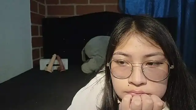 Snapshot of Caroll_Luna chatting on March 22, 2025, 4:45 am Caroll Luna online show from March 22, 2025, 4:45 am