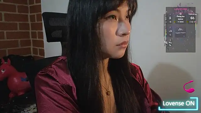 Snapshot of Caroll_Luna chatting on October 4, 2025, 2:02 am Caroll Luna online show from October 4, 2025, 2:02 am