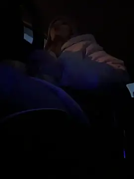 Snapshot of LavenderHot chatting on January 15, 2026, 2:04 am LavenderHot online show from January 15, 2026, 2:04 am