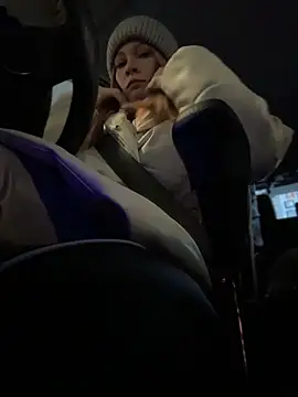 Snapshot of LavenderHot chatting on February 21, 2026, 1:40 am LavenderHot online show from February 21, 2026, 1:40 am