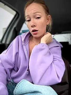 LavenderHot online show from April 16, 2026, 1:39 am