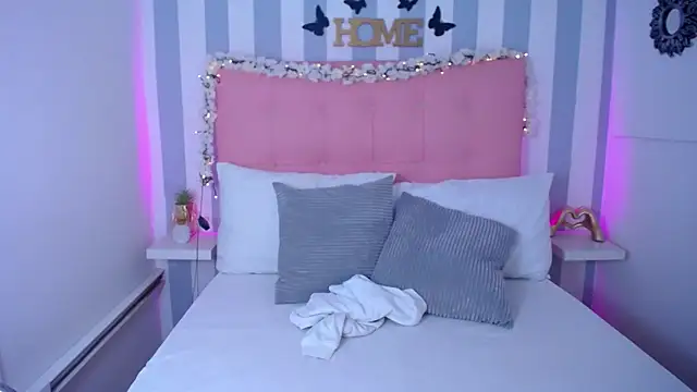 Hanna alcazar online show from February 12, 2025, 11:20 pm