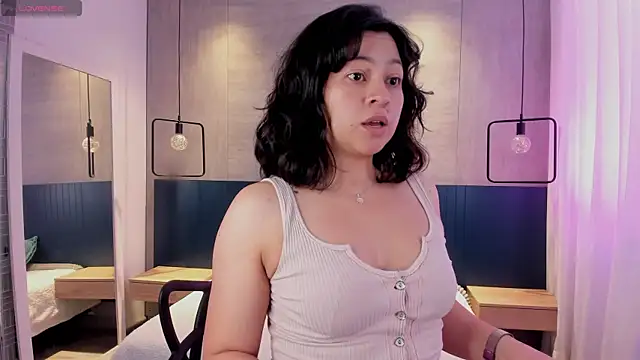  julietta online show from September 23, 2025, 12:45 pm