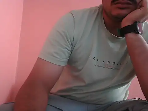 Snapshot of naughtymike0007 chatting on March 3, 2026, 8:43 am naughtymike0007 online show from March 3, 2026, 8:43 am