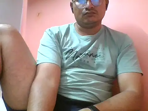 naughtymike0007 online show from September 30, 2025, 6:14 pm