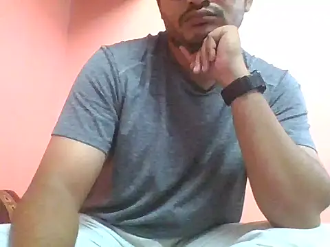 naughtymike0007 online show from October 16, 2025, 3:37 am