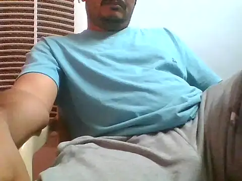 naughtymike0007 online show from November 19, 2025, 3:34 pm