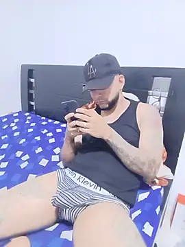 Snapshot of sexjim01 chatting on July 10, 2026, 5:07 am sexjim01 online show from July 10, 2026, 5:07 am