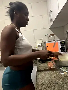 Alessiiaa  online show from October 16, 2025, 2:47 pm