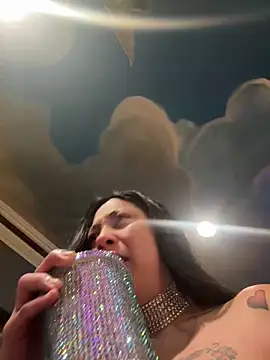 Snapshot of Gin4Cole chatting on January 1, 2025, 7:52 am Gin4Cole online show from January 1, 2025, 7:52 am