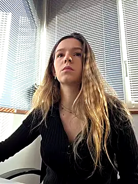 lucie mehott online show from March 4, 2026, 8:33 am