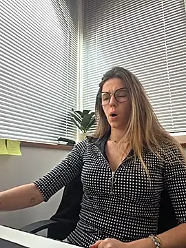 lucie mehott online show from February 20, 2026, 9:55 am