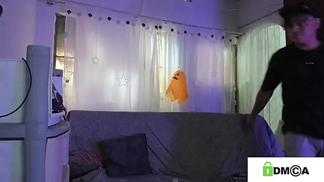 Snapshot of loreth_J chatting on November 1, 2025, 4:34 pm loreth J online show from November 1, 2025, 4:34 pm