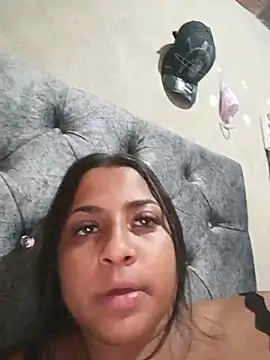 Giselabrunette25 online show from May 14, 2026, 4:42 am