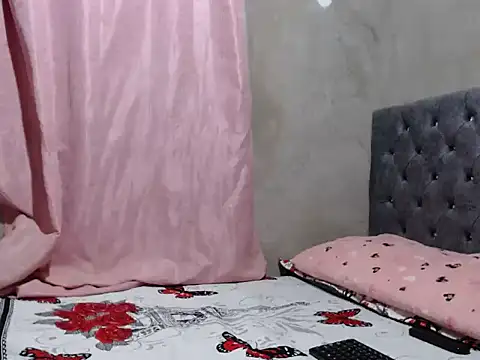 Giselabrunette25 online show from May 29, 2026, 2:28 am