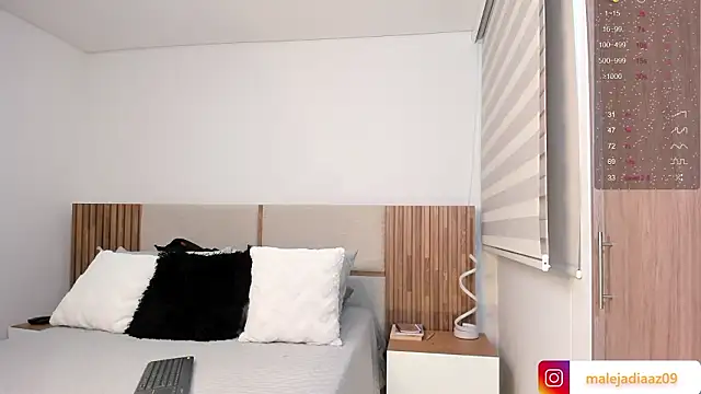 MalejaDiaz  online show from February 5, 2026, 5:20 pm