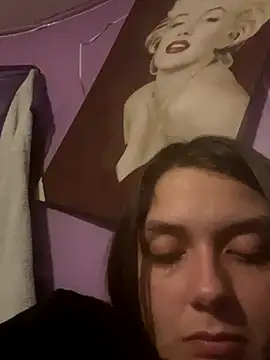 Snapshot of itzcheyduh chatting on October 16, 2025, 3:04 am itzcheyduh online show from October 16, 2025, 3:04 am