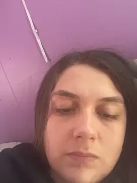 Snapshot of itzcheyduh chatting on October 3, 2025, 3:57 pm itzcheyduh online show from October 3, 2025, 3:57 pm