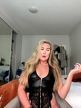 Snapshot of heidihulaa chatting on October 15, 2025, 7:27 am heidihulaa online show from October 15, 2025, 7:27 am