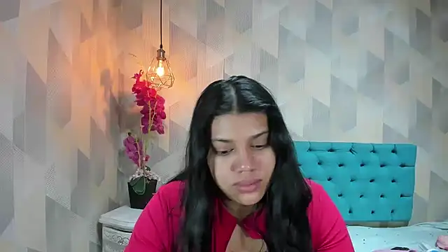 Snapshot of LindaBreeS chatting on July 9, 2026, 4:24 am LindaBreeS online show from July 9, 2026, 4:24 am